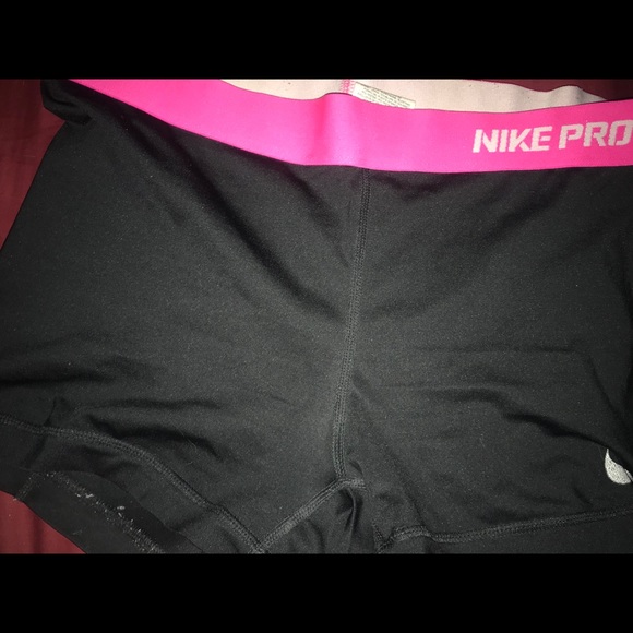 black nike pros - Picture 1 of 3